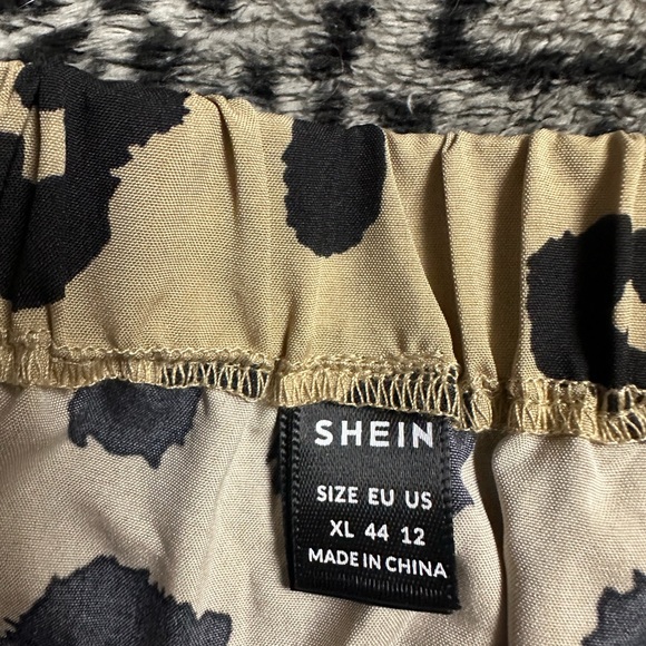 🛍️2/$15 Brand new ladies size medium/large skirt - Picture 3 of 5